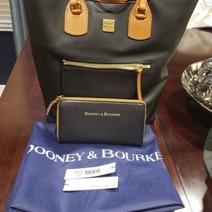 Dooney & Bourke Raleigh Large Jenny Tote